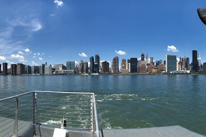 guided-tour-in-french-of-the-super-heroes