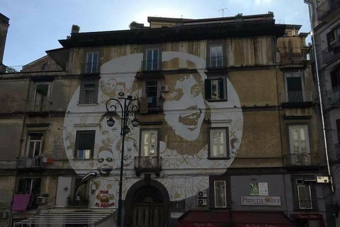 guided-tour-of-the-sanita-district-with-an-art-expert-2