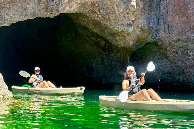 Half Day Emerald and Echo Cave Kayak Adventure
