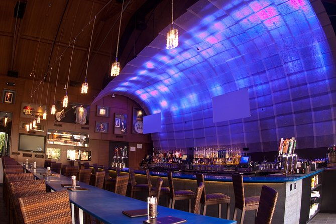 hard-rock-cafe-honolulu-2