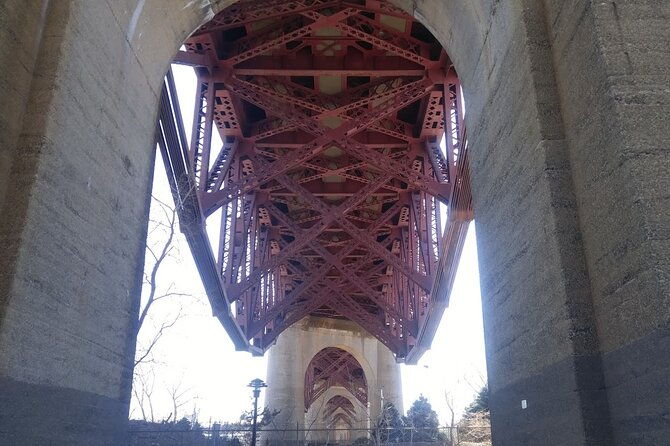 hell-gate-walking-tour-in-new-york-city