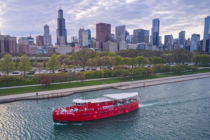historical-and-architectural-chicago-fireboat-river-lake-cruise-2