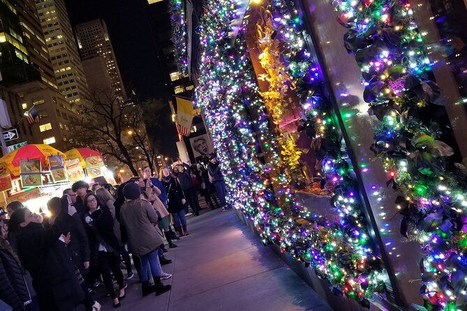 holiday-lights-extravaganza-walking-tour