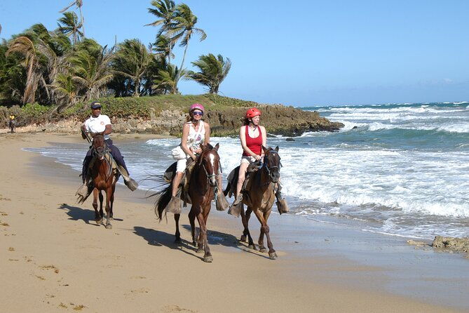horseback-riding-tour-on-the-beaches-of-punta-cana-2