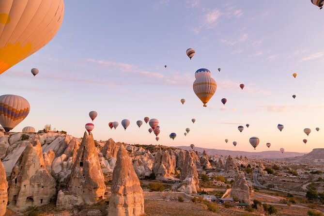 hot-air-balloon-ride-at-sunrise-in-goreme-cappadocia