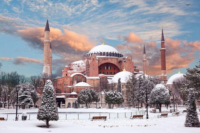 imperial-istanbul-half-day-tour-hagia-sophia-basillica-cistern-and-grand-bazaar-4