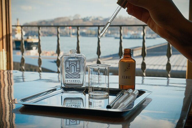 istanbul-perfume-making-workshop-with-bosphorus-view-4