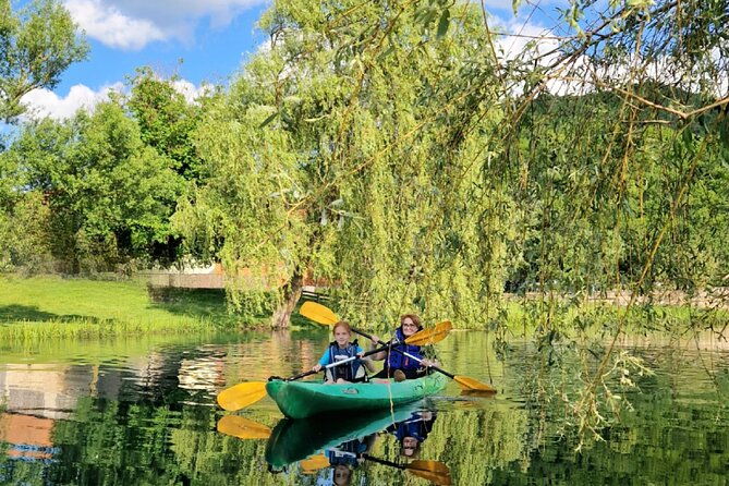 kayak-on-the-gacka-river