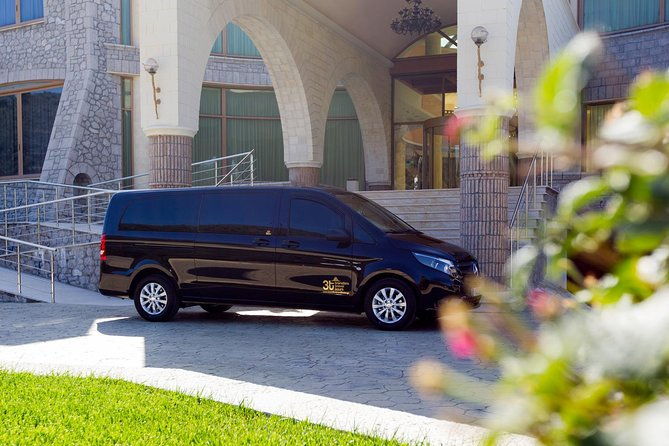 kostaspetses-to-athens-airport-private-minivan-up-to-7-pax