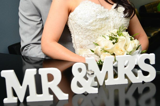 las-vegas-night-flight-helicopter-wedding-ceremony