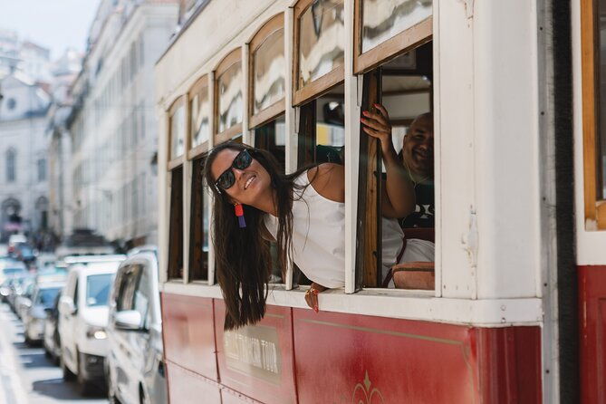 lisbon-hills-red-tram-by-tram-28-route-2