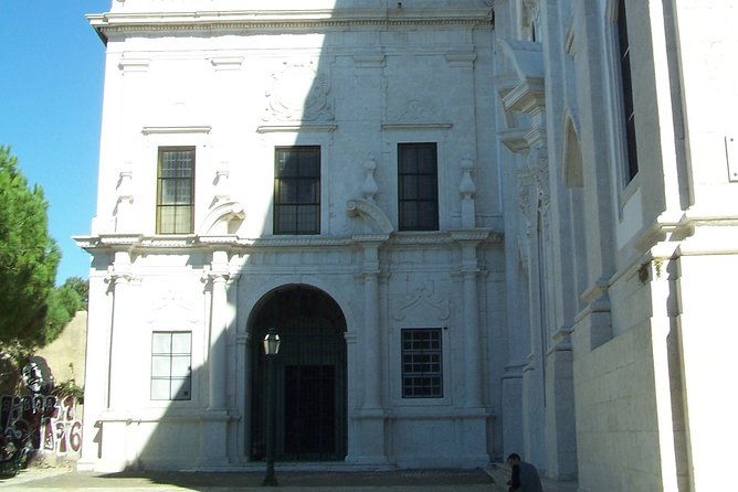 lisbon-historical-vintage-tour-typical-lisbon