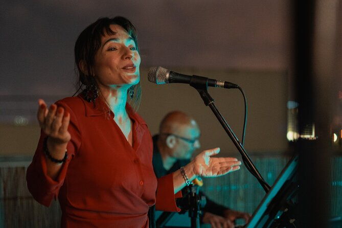 lisbon-rooftop-wine-tasting-with-live-traditional-fado