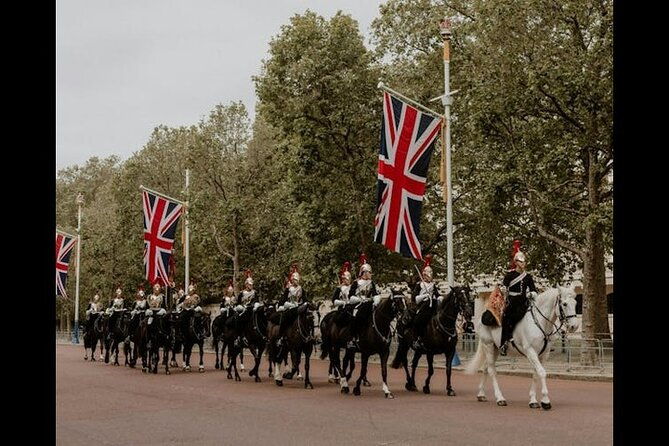london-highlights-guided-walking-tour-changing-of-the-guards