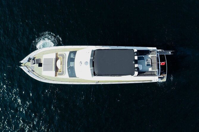 luxury-bosphorus-night-cruise-on-the-yacht