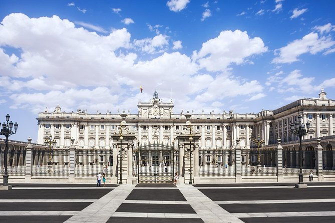 madrid-sightseeing-tour-with-royal-palace-skip-the-line