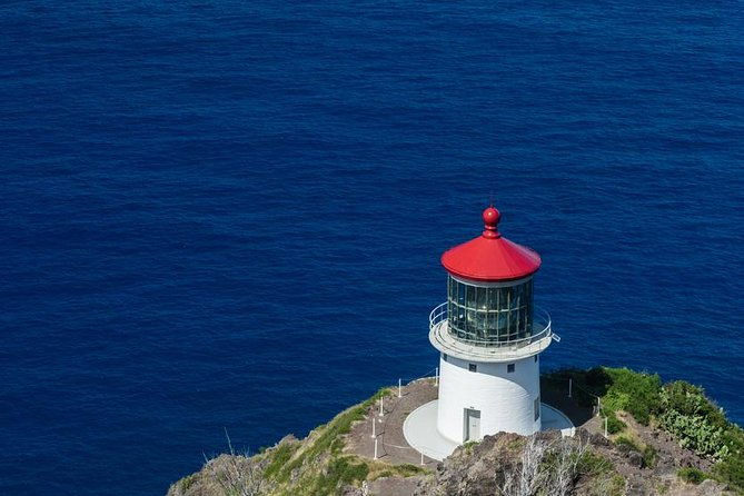 makapuu-lighthouse-trail-and-shuttle-service