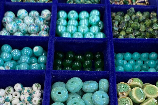 manufacturing-of-customizable-bracelets-in-paris