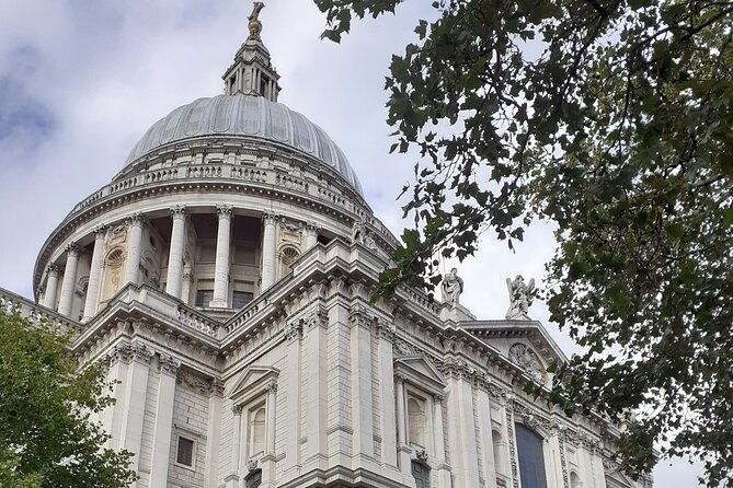 medieval-history-walking-tour-from-the-tower-of-london
