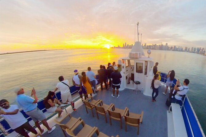 Miami Skyline Sunset Cruise With the Mojito Bar on Board