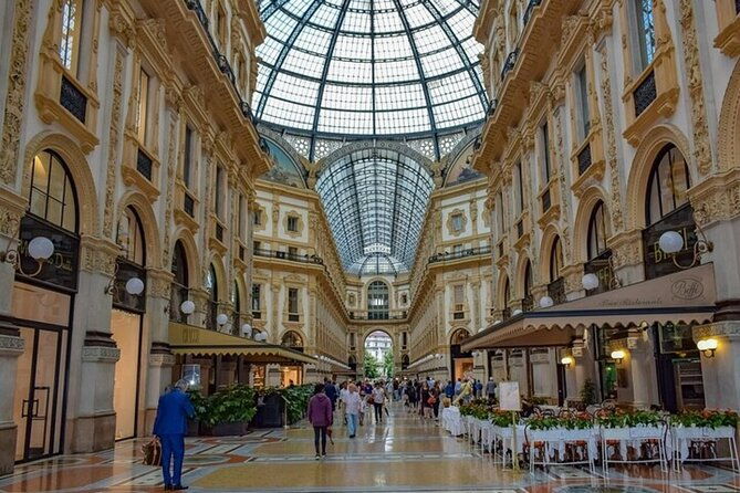 milan-highlights-and-hidden-gems-walking-tour-private-tour-2