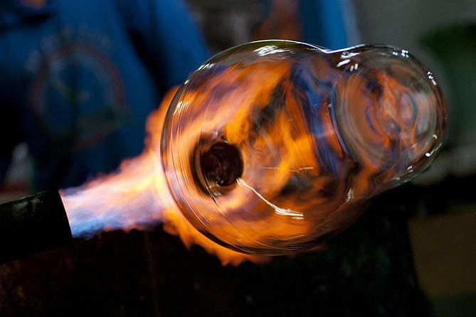 molten-glass-magic-glassblowing-class-private