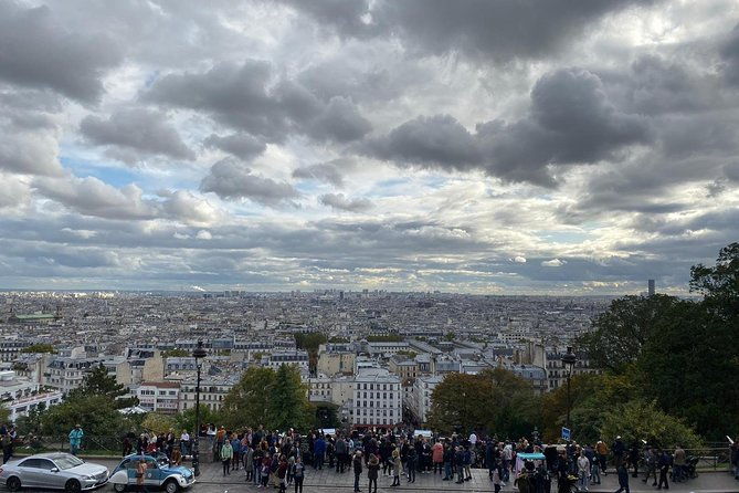 montmartre-semi-private-walking-tour-max-6-people-guaranteed