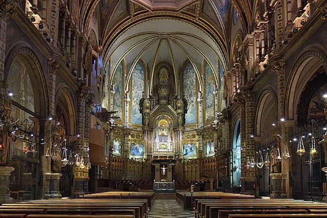 montserrat-and-winery-private-daytrip-from-barcelona