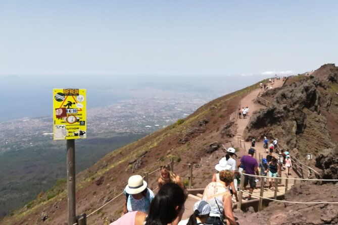 mount-vesuvius-tour-by-bus-and-ticket-included-from-ercolano