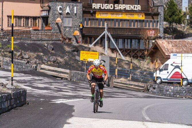 mt-etna-cycling-to-the-top-small-group
