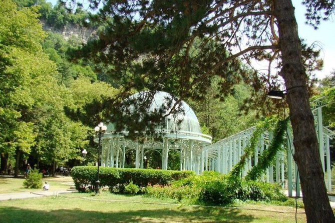 mtskheta-uplistikhe-gori-borjomi-day-tour