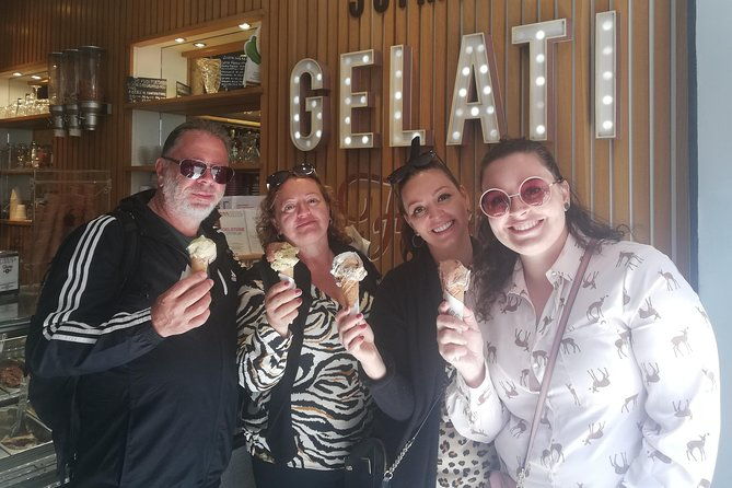 naples-street-food-tour-with-foodie-guide-around-historical-center