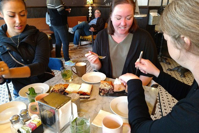 new-orleans-garden-district-food-drinks-history-walking-tour-2