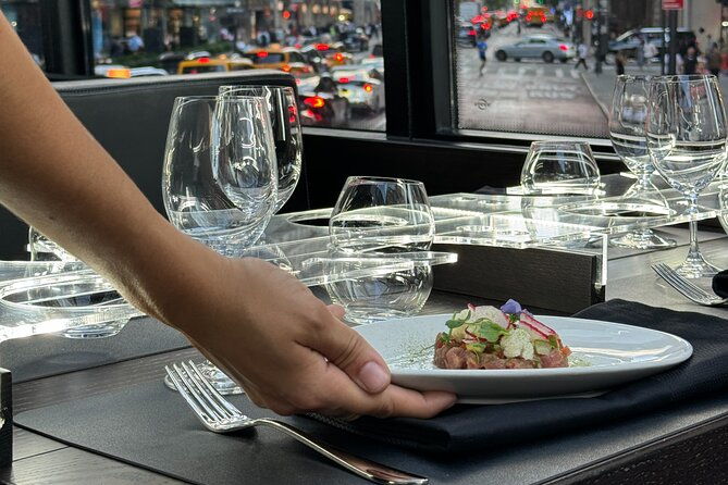 new-york-city-luxury-4-course-lunch-bus-tour