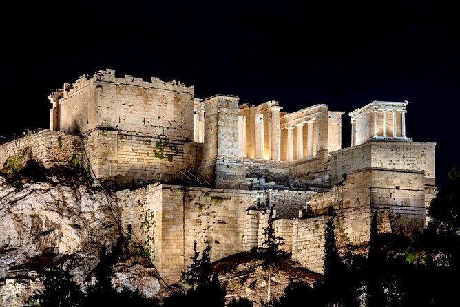 night-tour-of-the-city-of-athens-with-guide-in-spanish-2