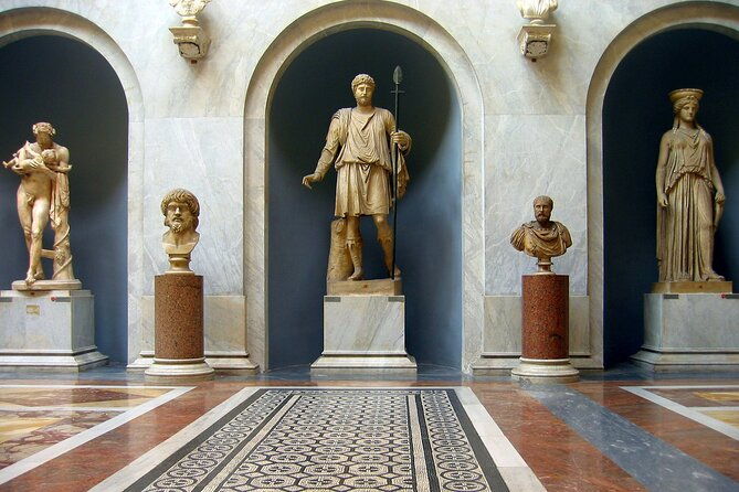 night-tour-of-vatican-museum-sistine-chapel-with-dinner