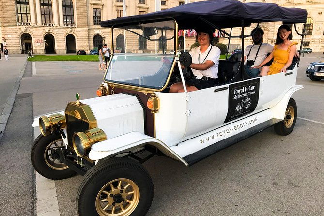 night-tour-with-private-guide-wine-or-prosecco