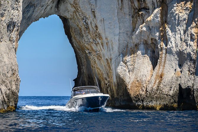 one-day-private-boat-tour-of-capri
