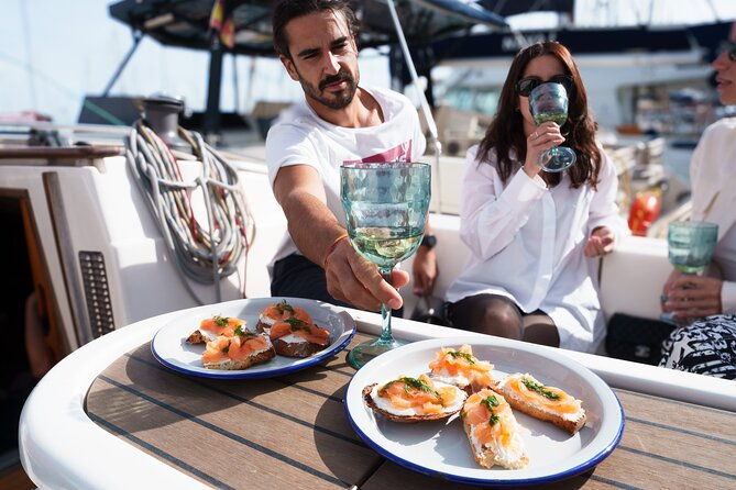 oyster-odyssey-barcelonas-premier-sailing-and-seafood-adventure