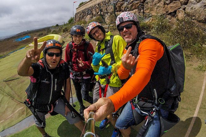paragliding-epic-experience-in-tenerife-with-the-spanish-champion-team