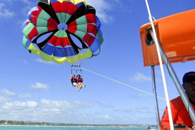 parasailing-adventure-in-bavaro-beach-punta-cana
