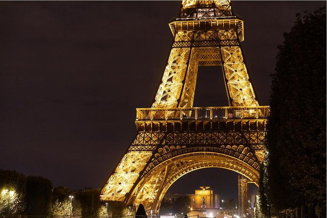 paris-illuminations-tour-with-moulin-rouge-show-and-cruise-option