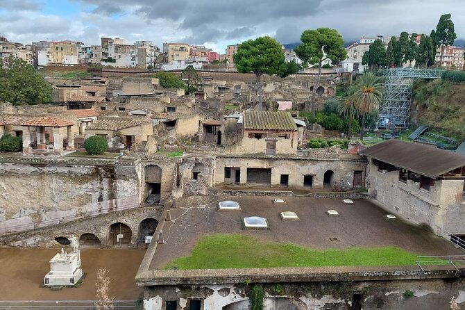 pompeii-and-herculaneum-with-wine-tour