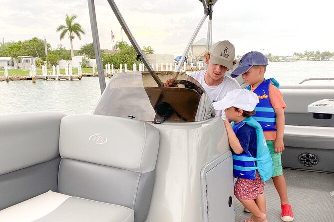 pontoon-sightseeing-and-shelling-excursion-to-keeywaydin-island