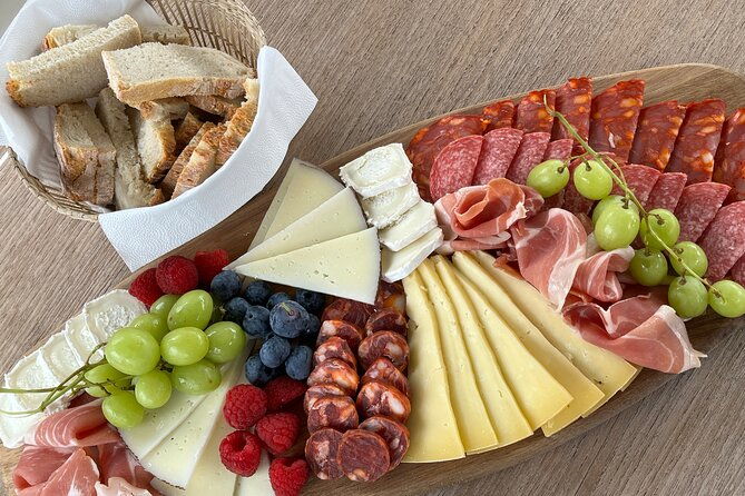 porto-exclusive-yacht-tour-with-local-wines-and-snacks