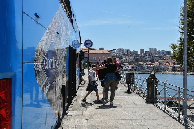 porto-hop-on-hop-off-bus-tour-2