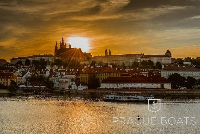 prague-boats-1-hour-cruise-2