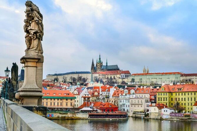prague-bus-tour-walking-tour-river-cruise-and-lunch-2