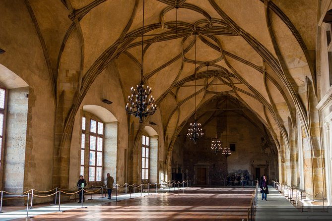 prague-castle-and-lobkowicz-palace-entrance-tickets-2