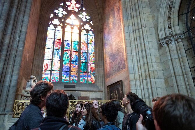 prague-combo-castle-guided-tour-bus-and-free-boat-2